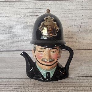 Vintage Artone Porcelain Mini Teapot London Bobby